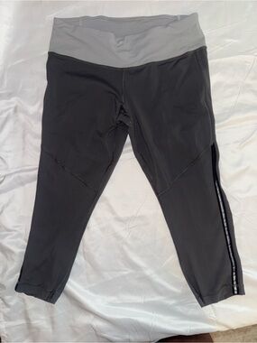 Lululemon Race With Grace Crop leggings Size 8